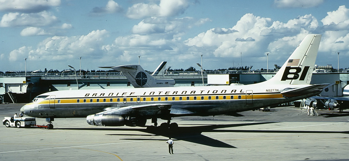 Braniff DC-8 Panagra colors